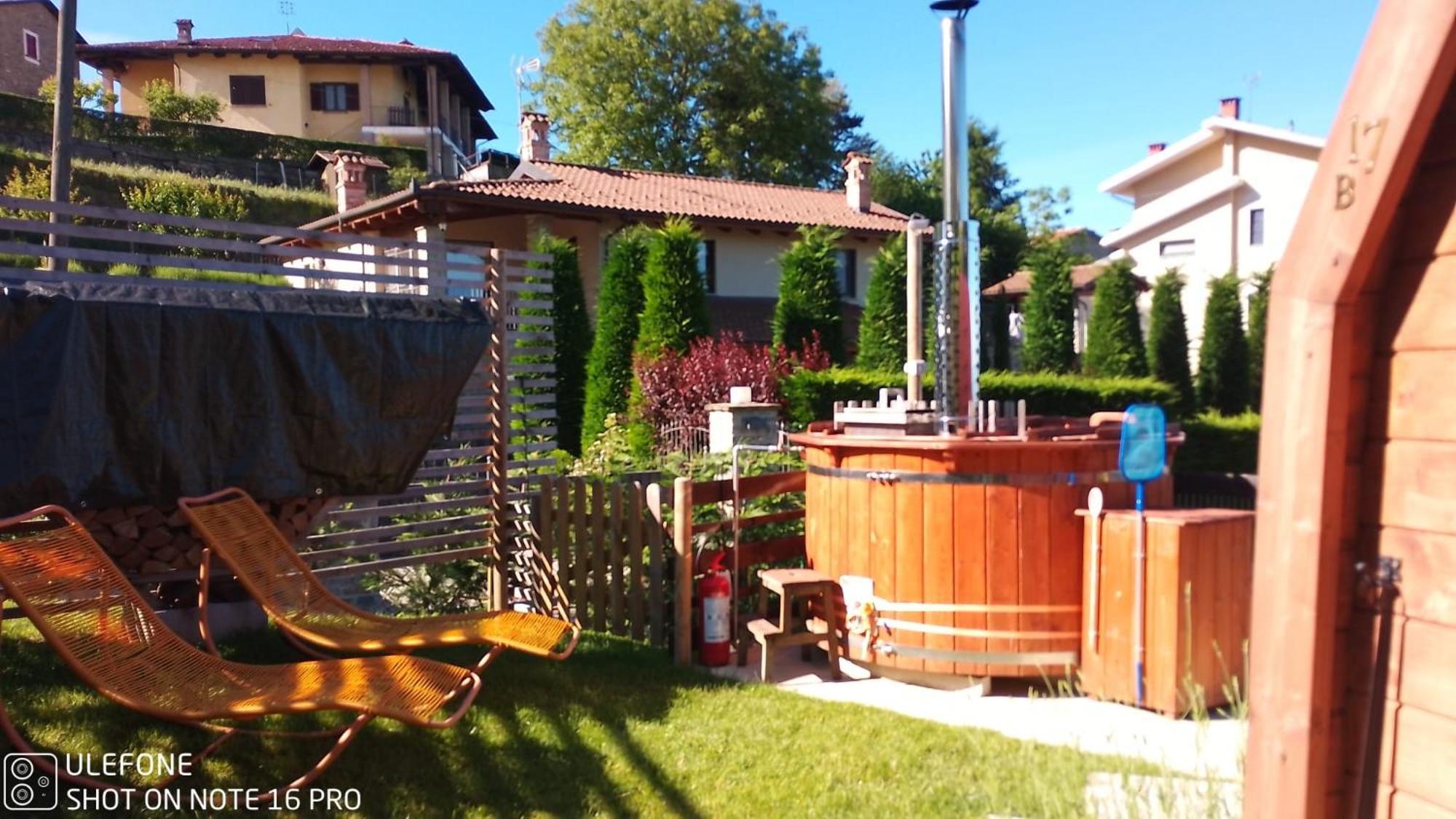 La Tana Dello Scoiattolo - Adults Only Acomodação com café da manhã Murazzano  Exterior foto