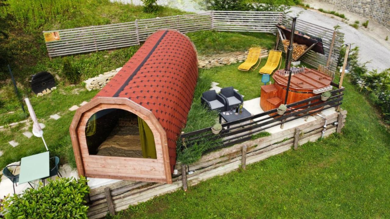 La Tana Dello Scoiattolo - Adults Only Acomodação com café da manhã Murazzano  Exterior foto